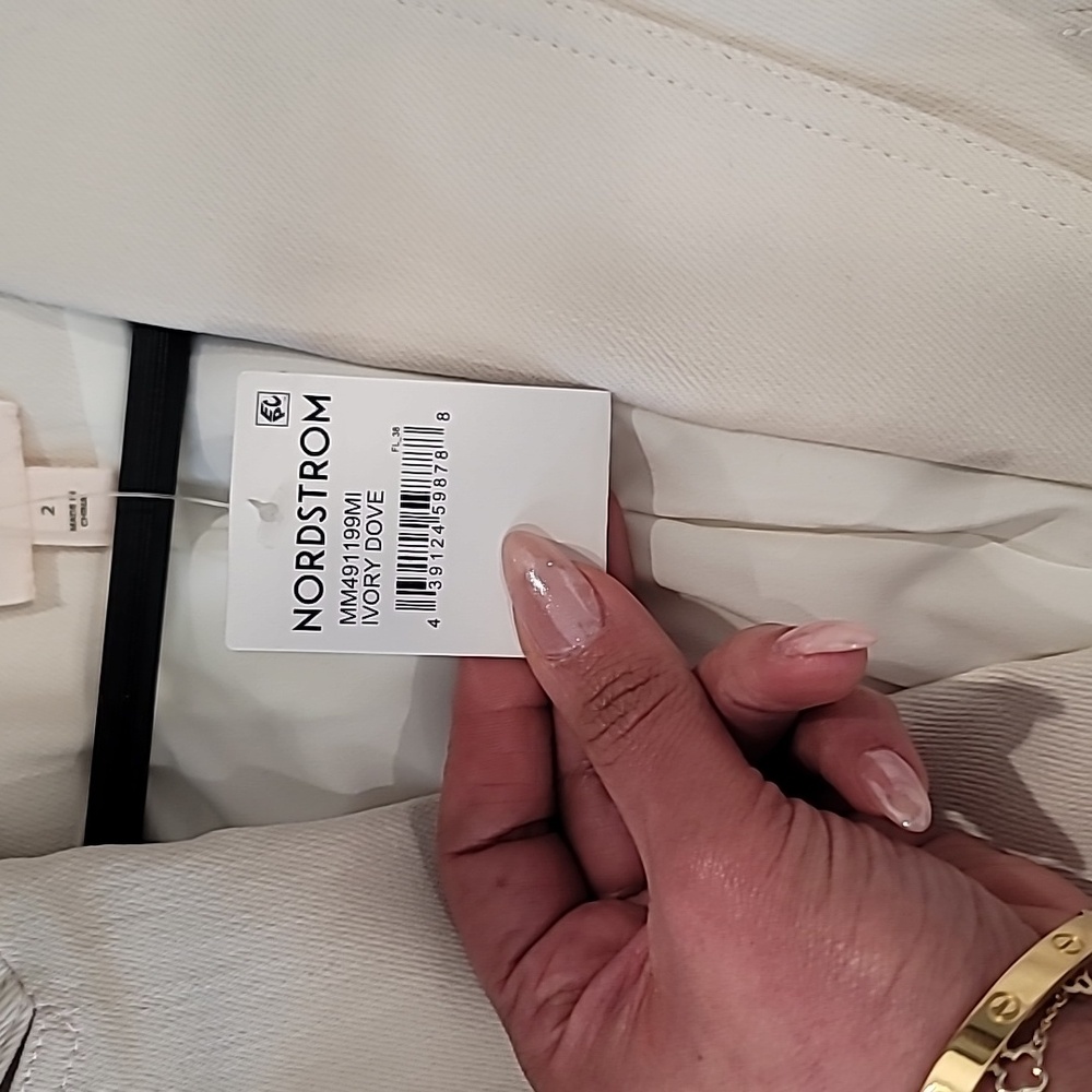 Cinq A Sept Cream Blazer with Ruched Sleeves - Picture 3 of 14